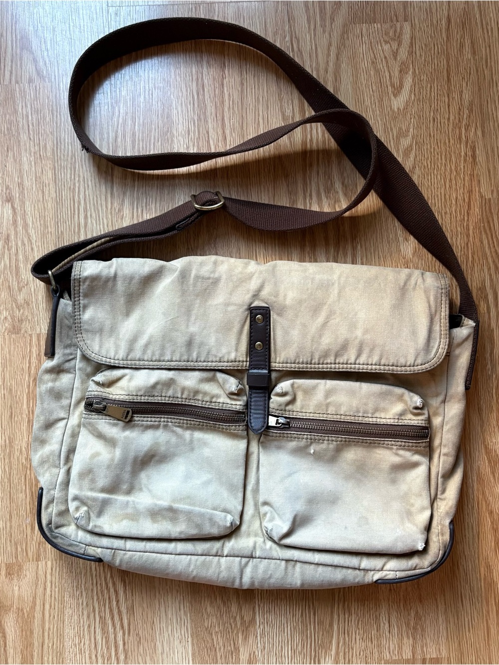 VTG Fossil laptop utility messenger bag with leather trim-needs rewaxing